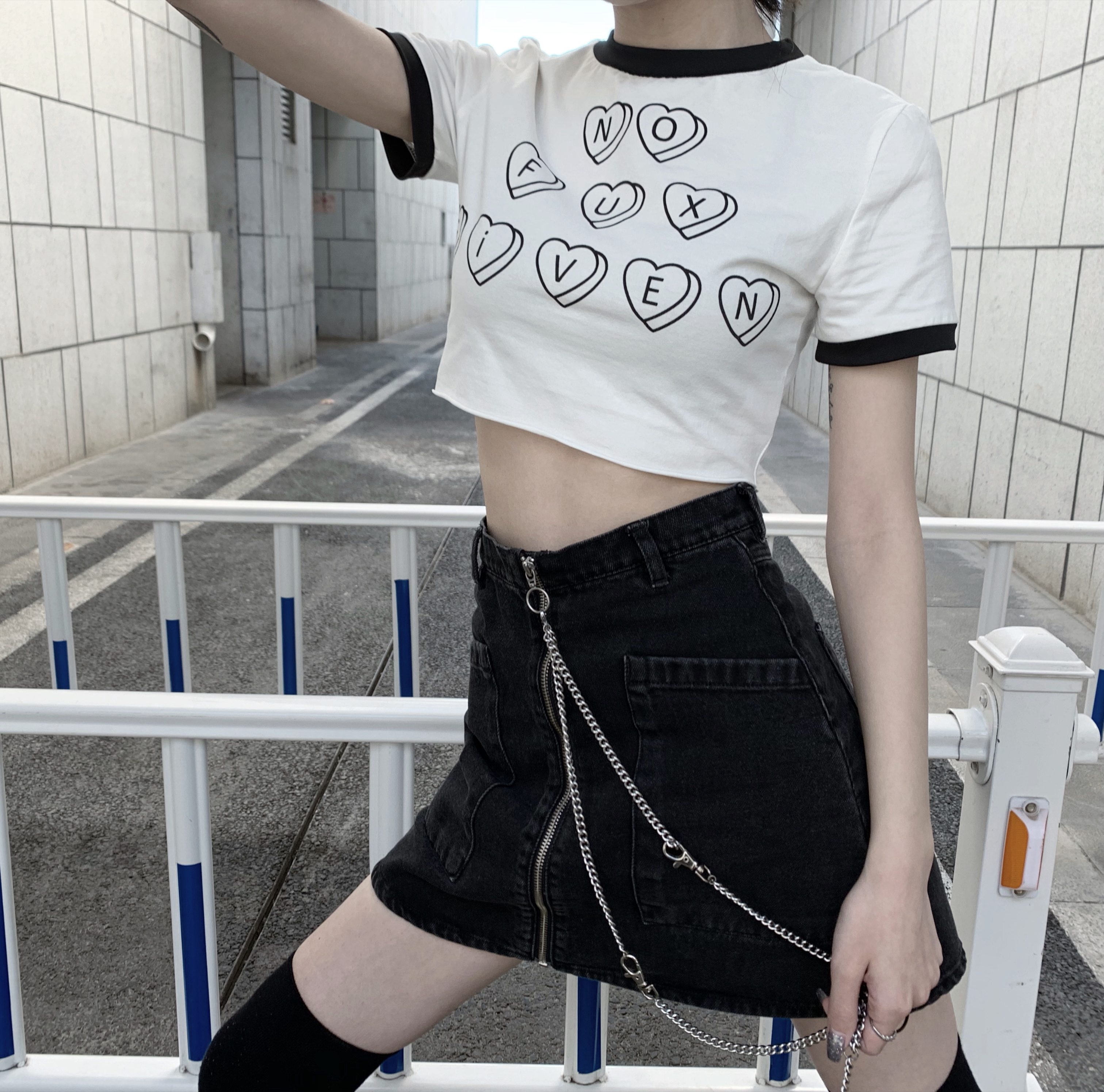 アルファベットプルオーバーコットン半袖韓国系ショート丈夏ラウンドネックホワイトTシャツ